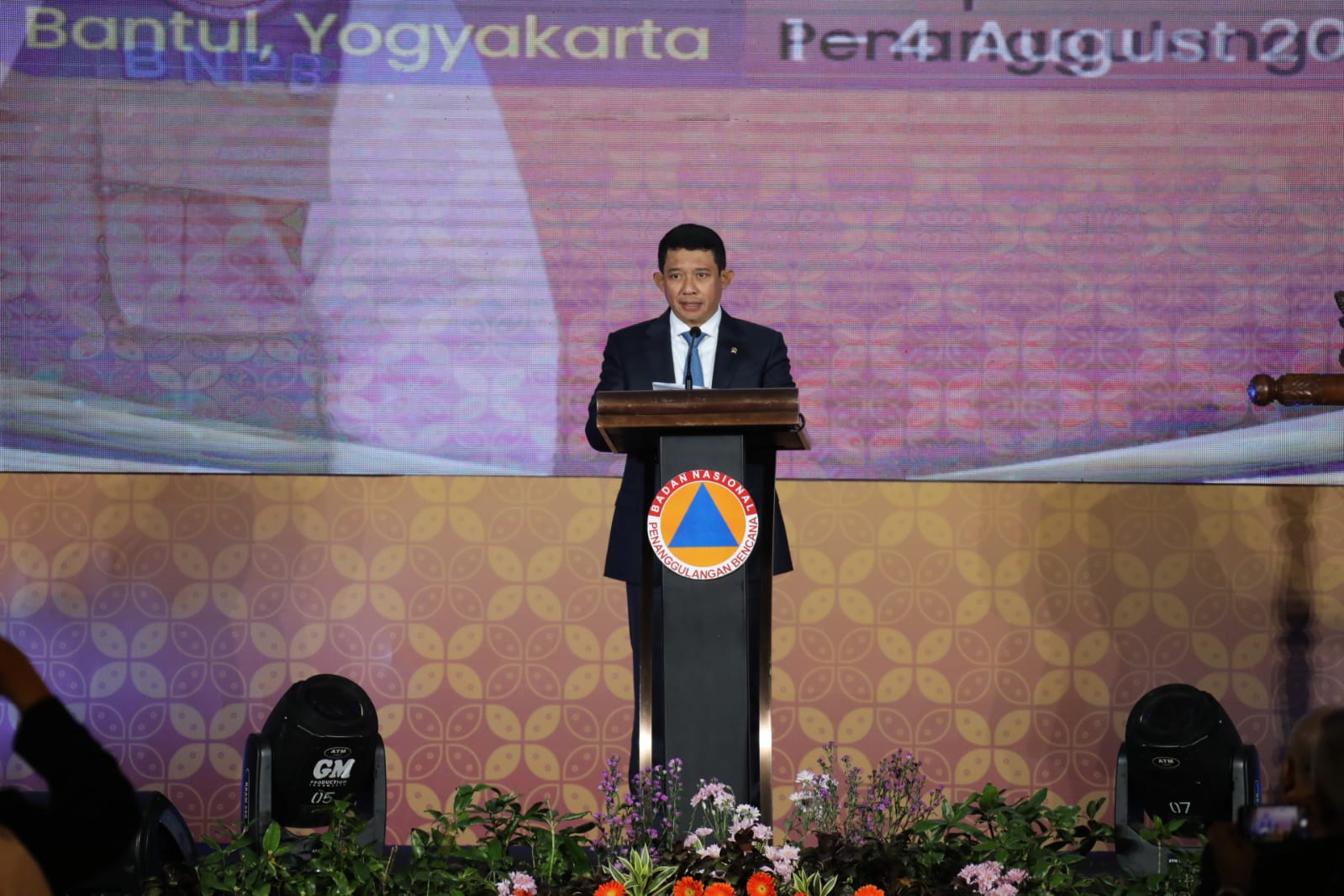 Kepala BNPB Letjen TNI Suharyanto saat memberikan sambutan pada pembukaan Asean Regional Disaster Emergency Response Simulation Exercise (ARDEX-2023) yang dihelat di Daerah Istimewa Yogyarta pada Selasa (1/8).